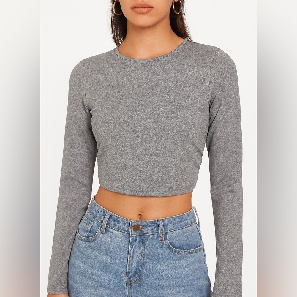Gray Cropped Fitted Long Sleeve Tee